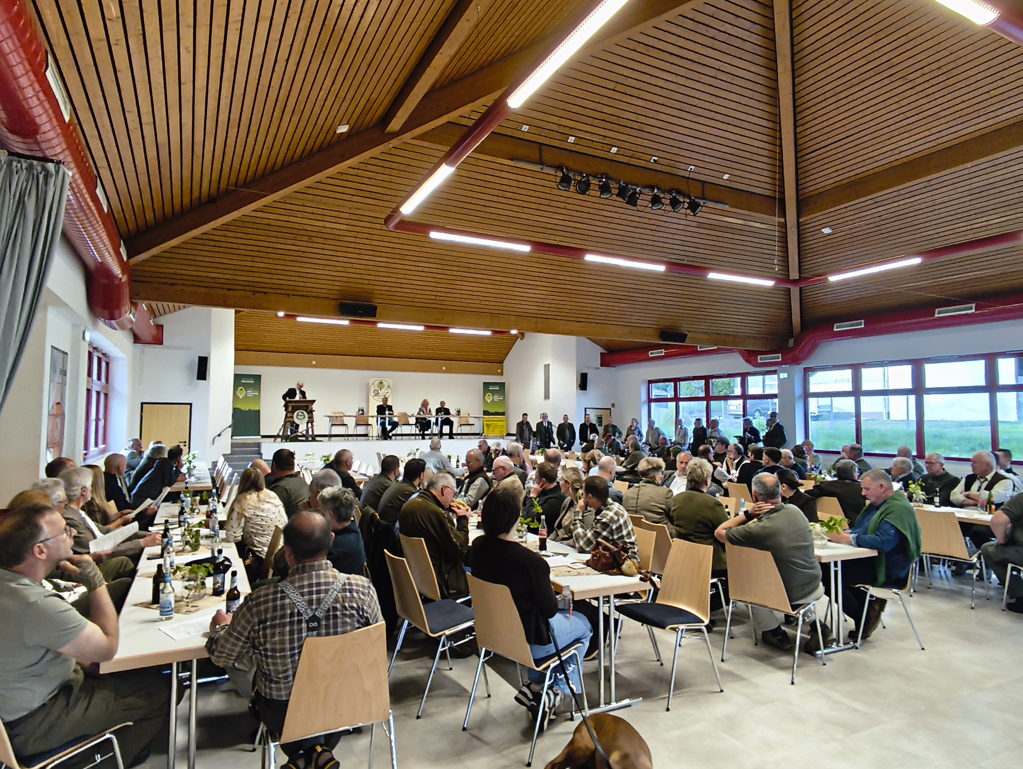 Durchführung der Versammlung der Kreisgruppe und Danksagung